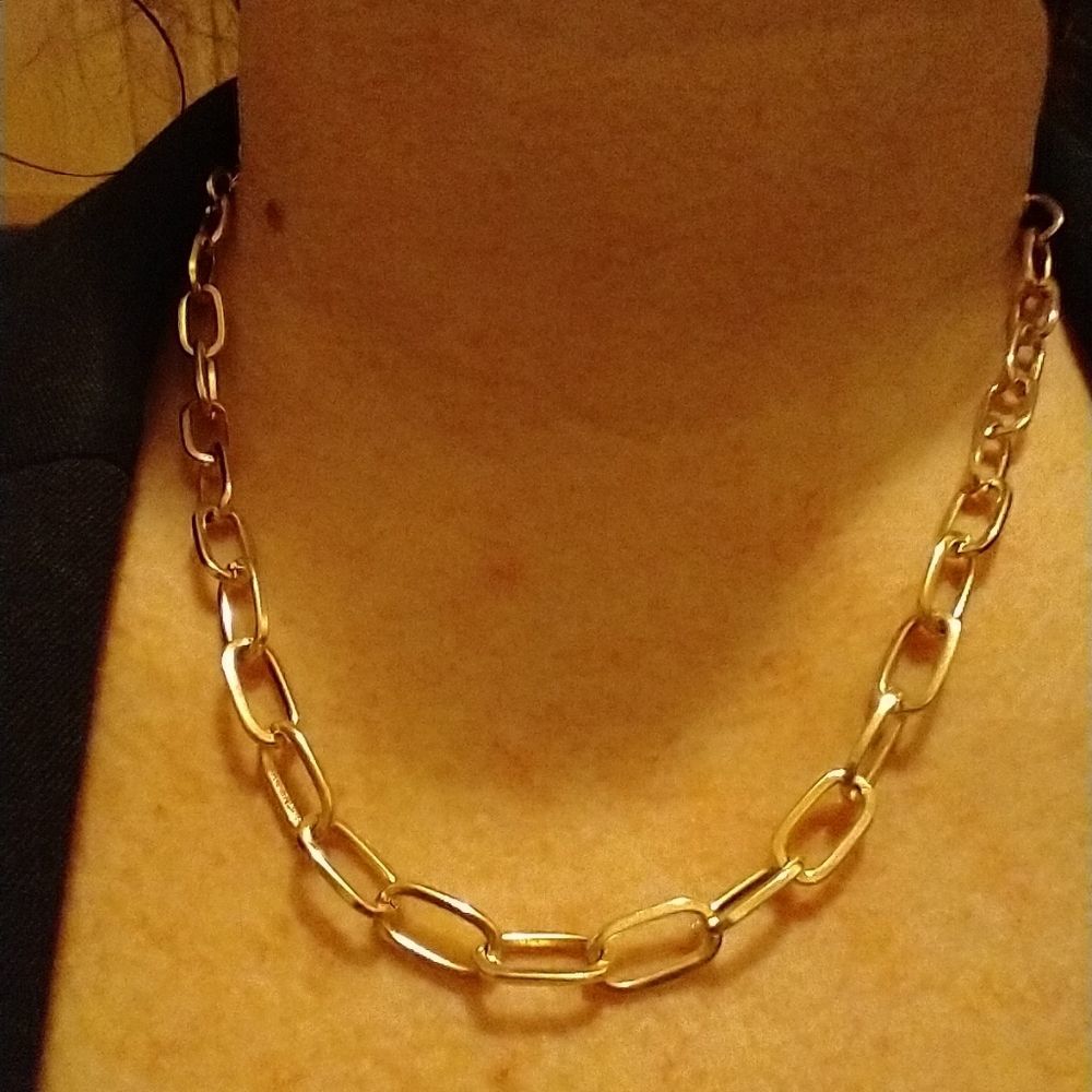 Trendy Chunky Gold Chain Necklace! - Picture 3 of 4